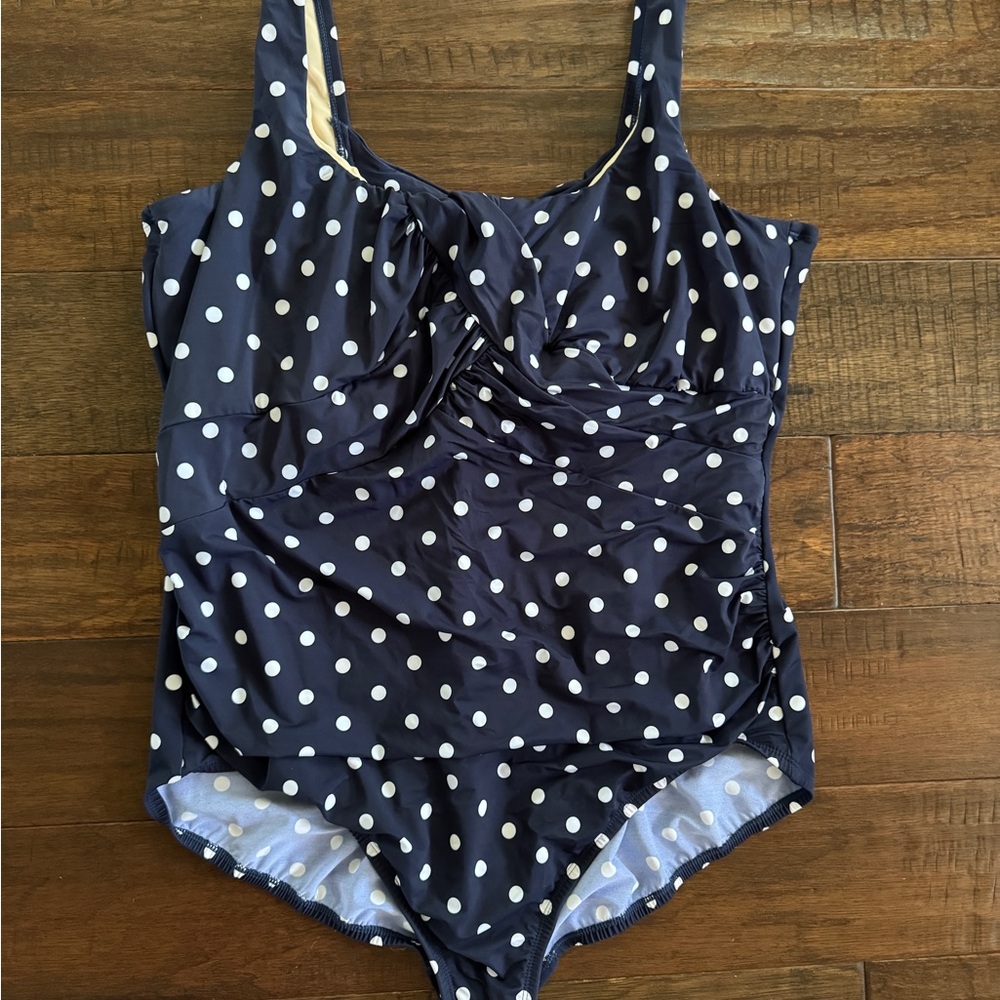 Lands' End women’s navy one piece swimsuit 20W